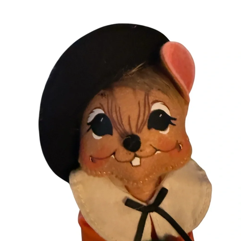 Annalee charming collectible